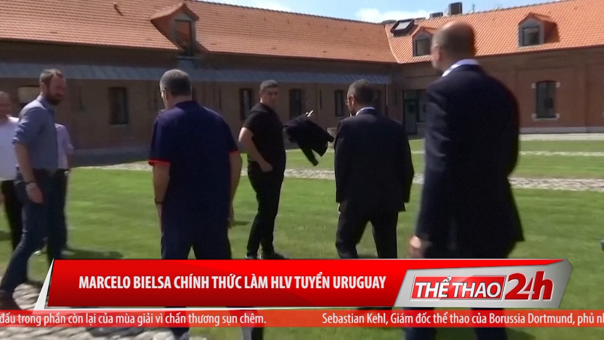 Marcelo Bielsa chính thức làm HLV tuyển Uruguy